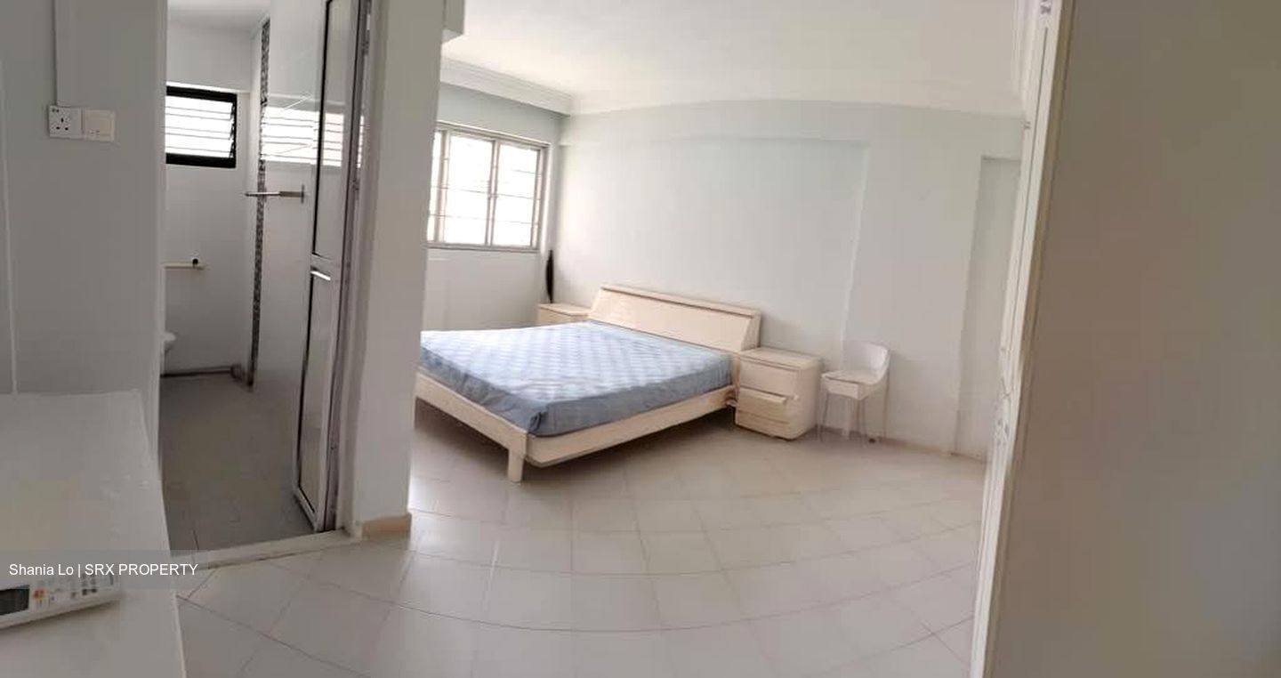Blk 221 Yishun Gardens (Yishun), HDB 5 Rooms #530768091